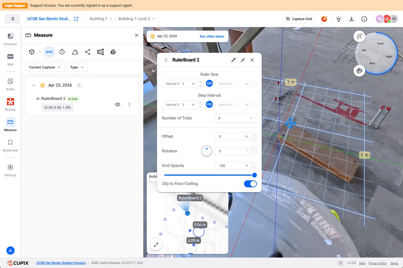 One dialog per tool, side by side — Distance with its components, Area with its perimeter.